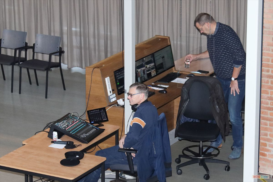 Het mediateam is al aan het werk